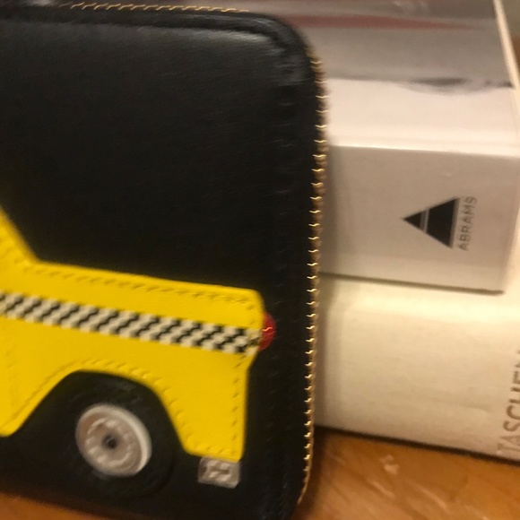 Kate Spade NYC taxi wallet - Picture 4 of 8
